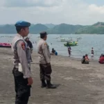 Antisipasi 3C, Polsek Lembar Gencarkan Patroli Wisata Pantai Cemare