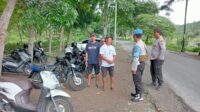 Patroli Polsek Gerung di Pantai Endok dan Golden Melon, Warga Aman