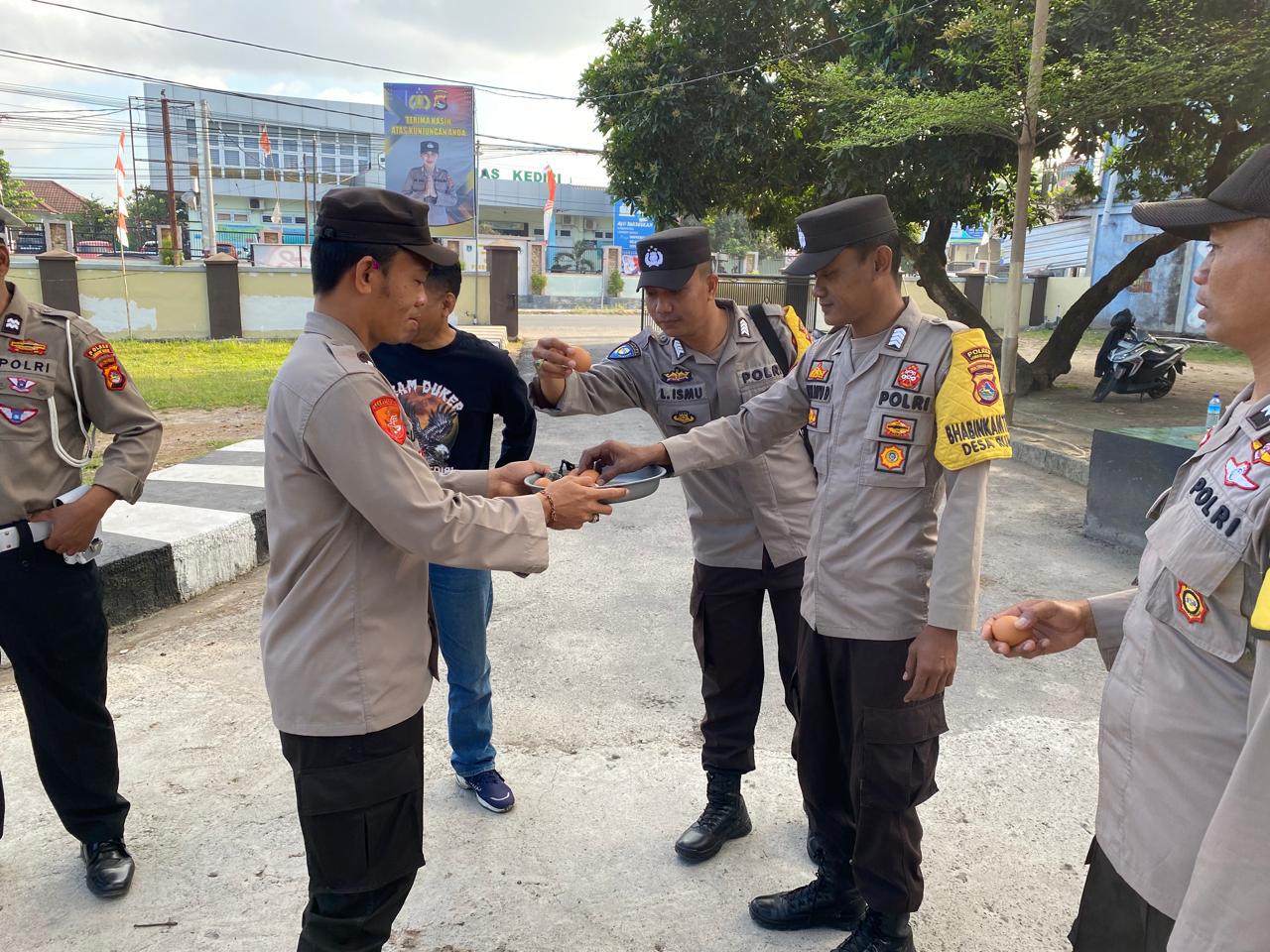 Polsek Kediri Terus Perangi Stunting Lewat Program Jumat Berkah