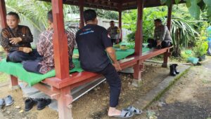 Kapolsek Gerung Dorong Kolaborasi untuk Kemandirian Pangan di Desa Giri Tembesi