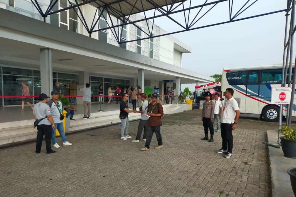 Lombok Sambut Kapal Pesiar Viking Venus, Pelabuhan Gili Mas Dijaga Ketat