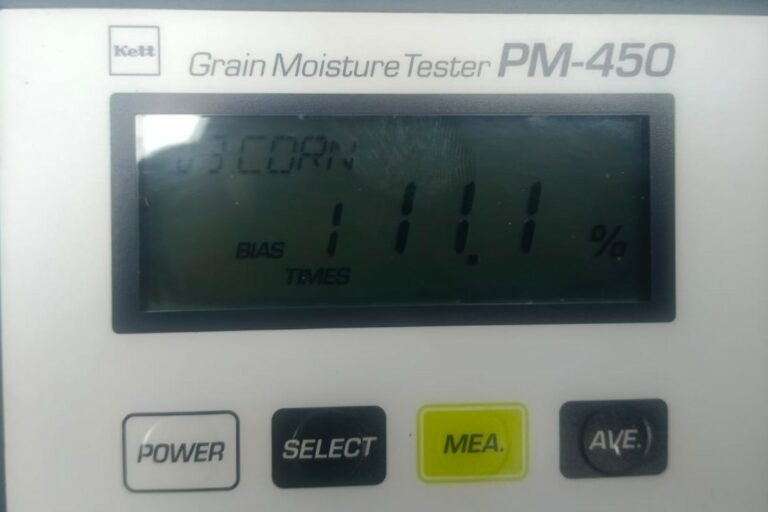 Jamin Pasar Petani, Polsek Gerung Dampingi Penjualan 11 Ton Jagung ke BULOG