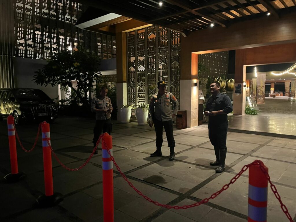 13a8beb3-758f-408c-b01a-c82c911dcf84