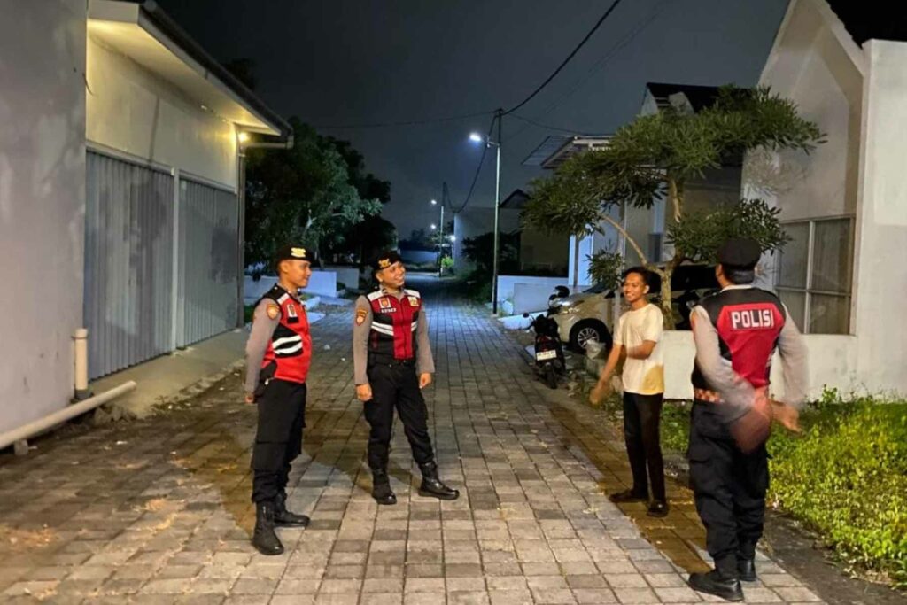 Cegah Kriminalitas, Polres Lobar Jaga Keamanan Pemukiman