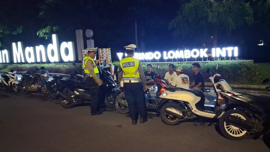 Satlantas Polres Lobar Sisir Bypass BIL 1-2, Cegah Balap Liar Malam Hari