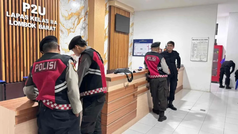 Polres Lombok Barat Gelar Patroli Dialogis di Lapas dan Pemukiman